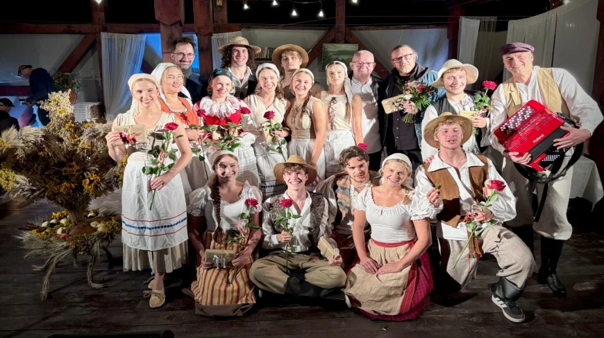 Premiera spektaklu „Plon, czyli dożynki na Mazurach” w Muzeum Michała Kajki w Ogródku