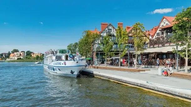 Promenada w Mikołajkach