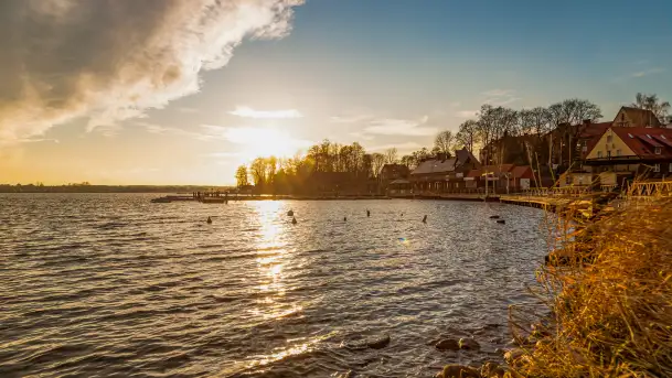 Zachód słońca w Rynie, jezioro Ryńskie, styczeń 2023