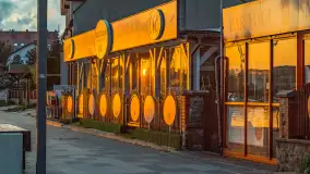 Zachód słońca w Mikołajkach, czuć sezon 2023 - zdjęcie 40