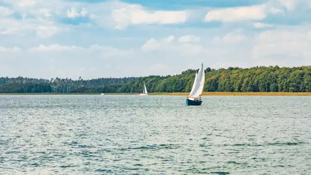 Oldtimery w Strandzie i na jeziorze Kisajno, sierpień 2023 r. - zdjęcie 6