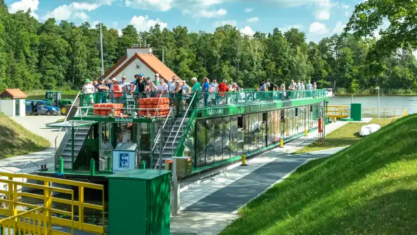 Żegluga Pasażerska - statek Faryj IV