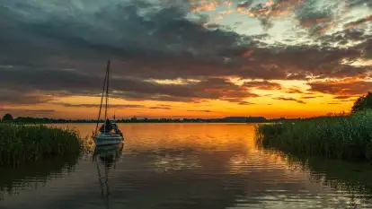 Zachód słońca nad jeziorem Tajty, lipiec 2025 r.