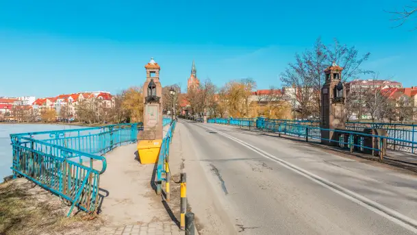 Przedwiośnie w Ełku, spacer w okolicach ulicy Zamkowej