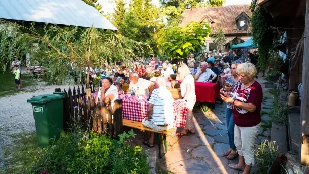 Zdjęcia: Hulańce i swojskie jadło w doborowym towarzystwie - zdjęcie 7