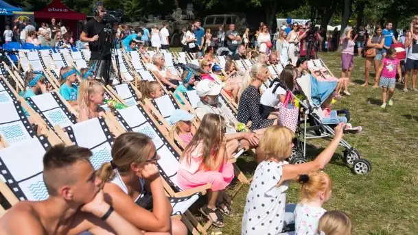 Zdjęcia: Rodzinna zabawa na plaży miejskiej nad Niegocinem  - zdjęcie 9