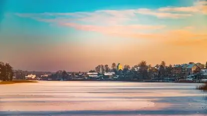 Zimowe Wydminy przed zachodem słońca, styczeń 2021 r.