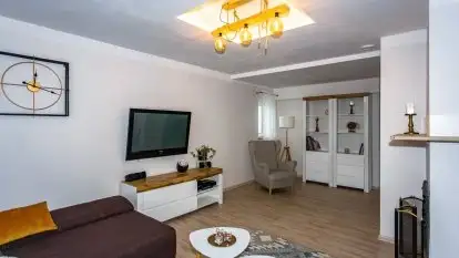 Domek wśród pól - zdjęcie 4