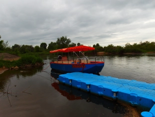 Łódź wycieczkowa z silnikiem - zdjęcie 2