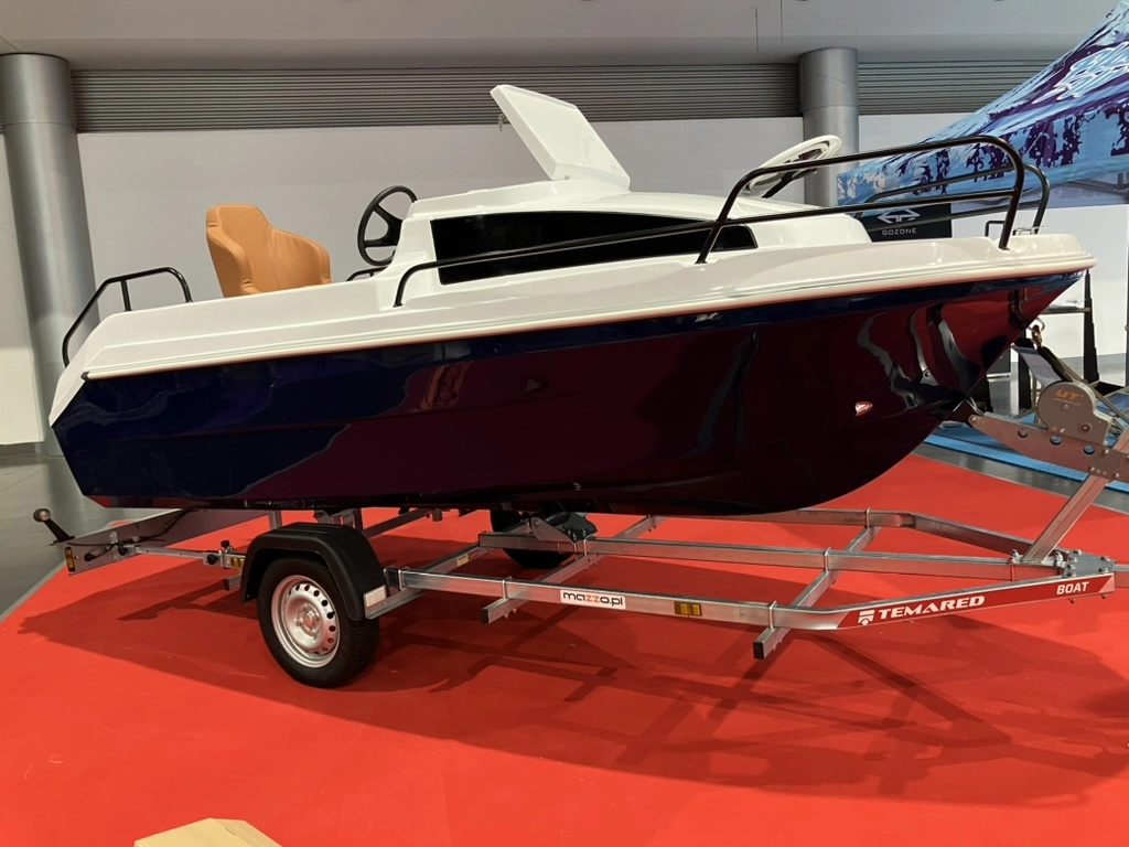 Sprzedam łódź kabinową ,motorowa "Delfin 435"