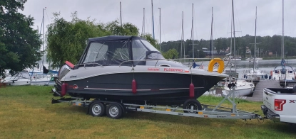 łódź Mazury 670 z silnikiem Evinrude 200 H.O  - zdjęcie 27