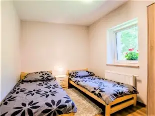 MAZURY 2 APARTAMENTY 4-osobowe nad jeziorem Miłki koło Giżycka - zdjęcie 2