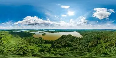 Jezioro Piłwąg niedaleko wsi Leśny Zakątek